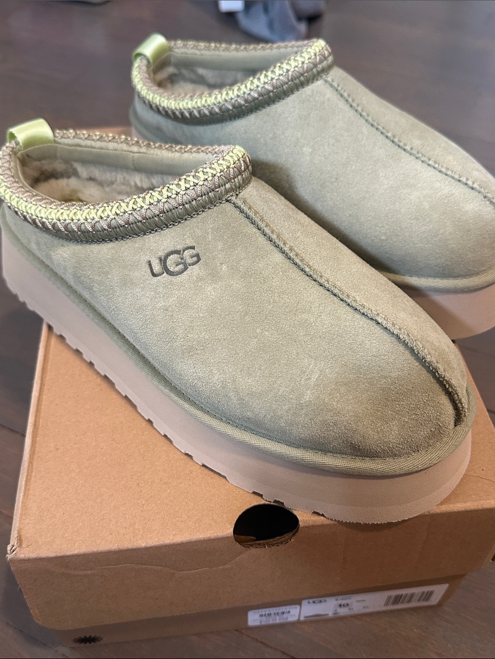 UGG Tazz ll Sage Green Suede Cozy Slip-On Clog 10